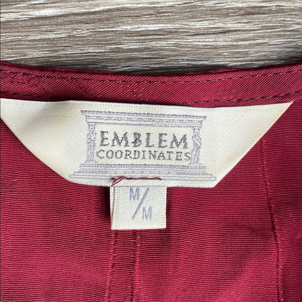 SOLD ❣️Vintage 80s Embroidered Burgundy Western Style Button-Front Vest - Picture 4 of 4